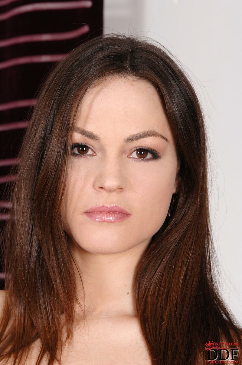 Мадина, 23 года, 1 размер груди